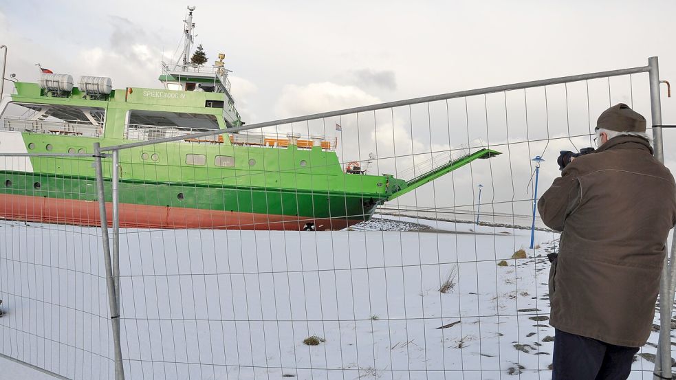 Auf Parkplatz In Neuharlingersiel Gestrandet Havarierte Spiekeroog