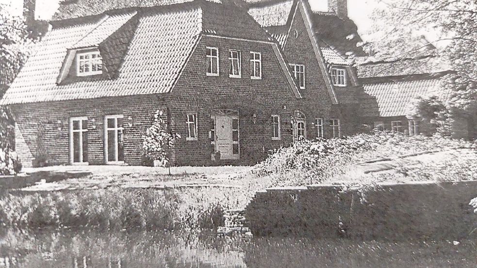 OZ Serie Blick Ins Alte Emden Von Mauerresten Am Wasser Ostfriesen