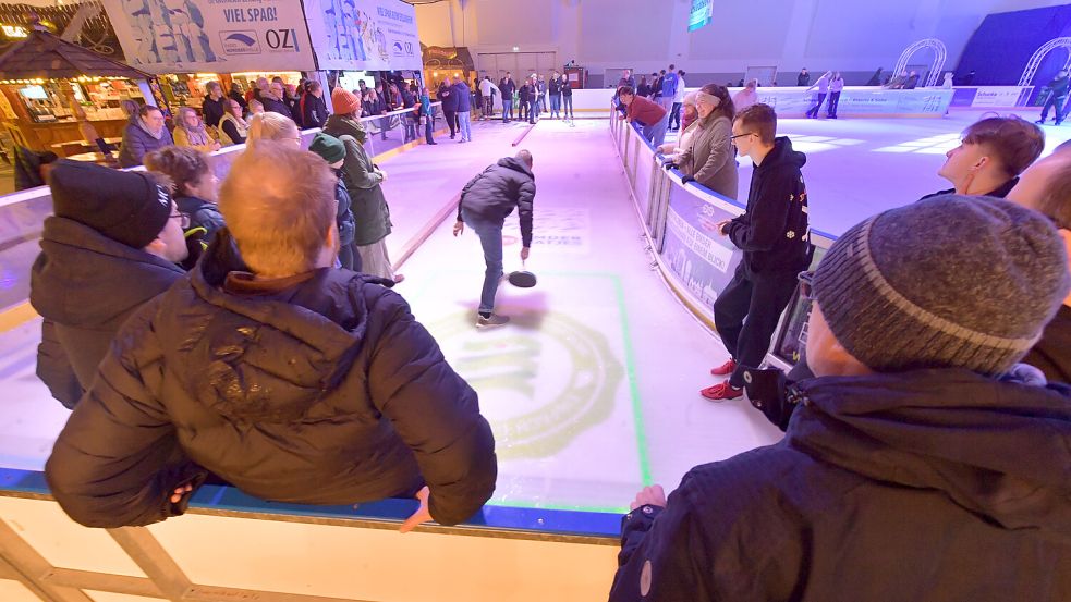 Wintersport In Ostfriesland Emder Eiszeit Endet Mit Besucherrekord