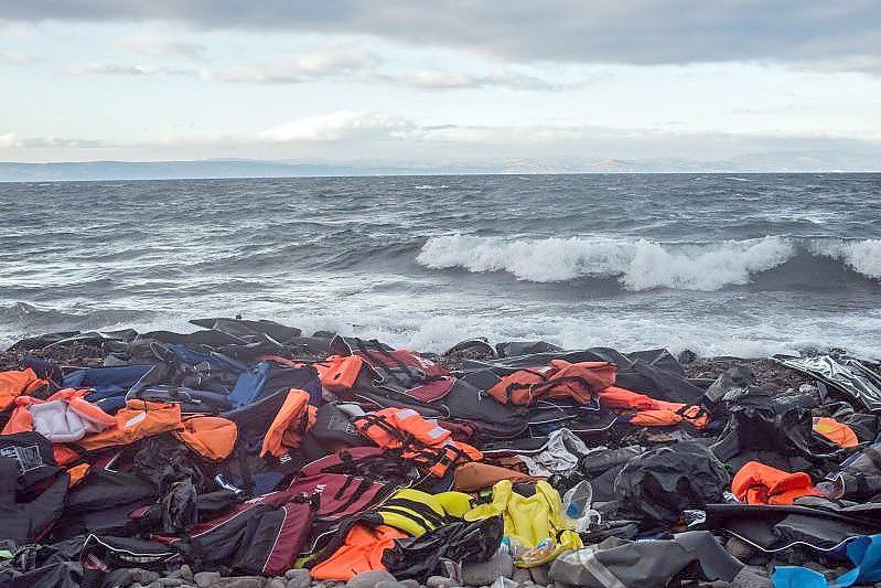 Dutzende Tote nach Bootsunglück im Mittelmeer befürchtet Ostfriesen