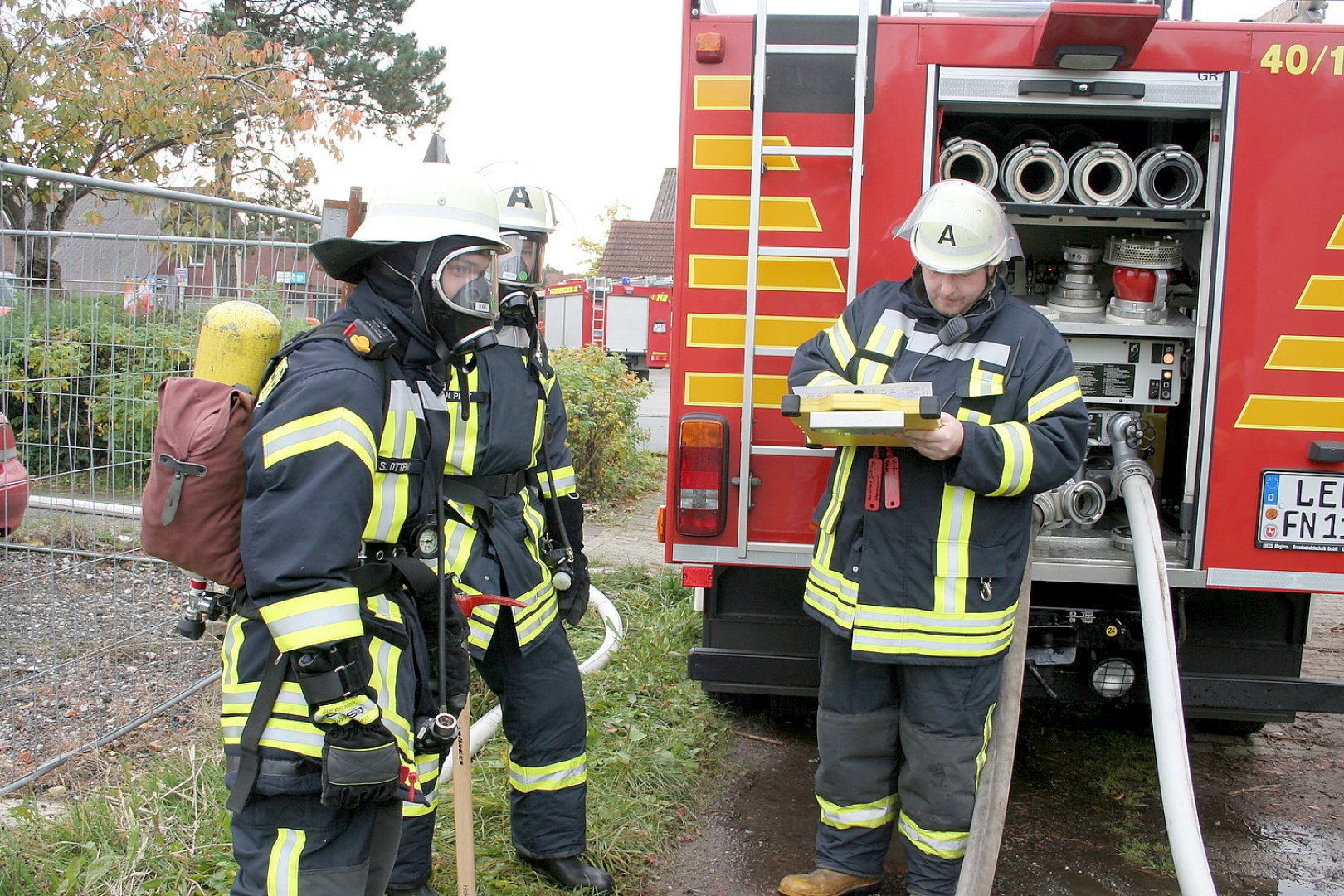 Feuerwehrübung Neermoor - Bild 1