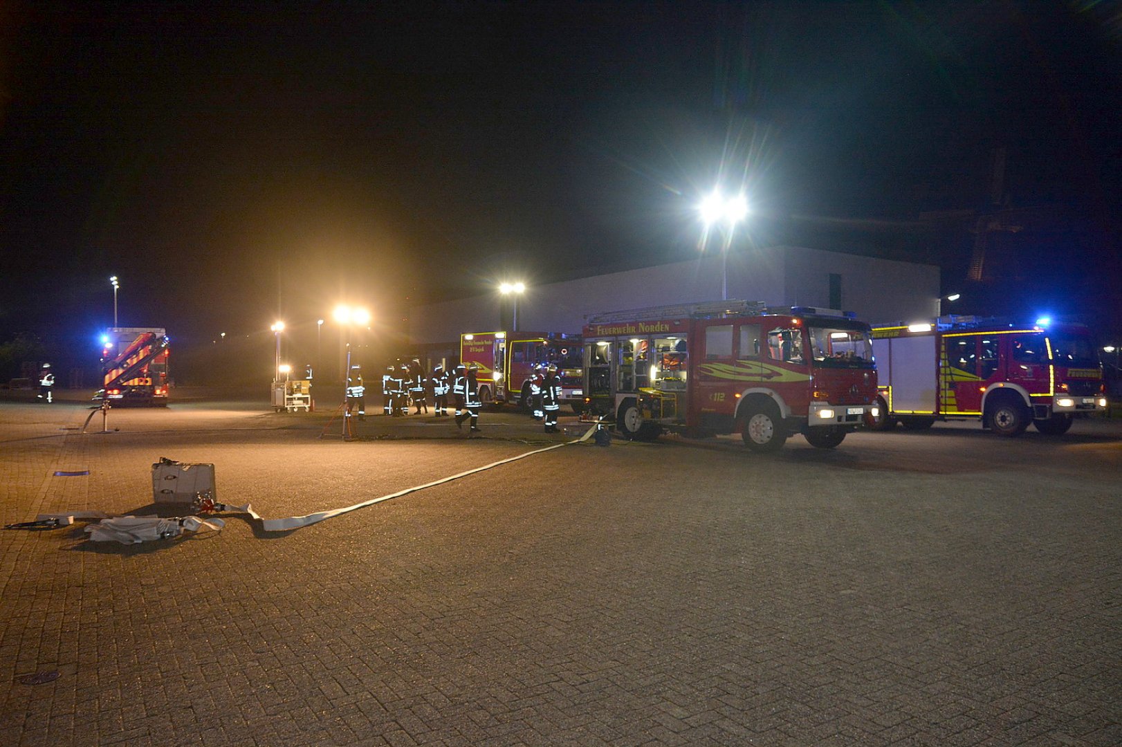 Norder Feuerwehrleute probten den Ernstfall - Bild 1