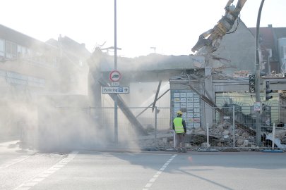 Kaufhallen-Abriss in Emden - Bild 3