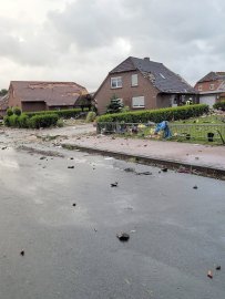 Tornado fegt über Ostfriesland - Bild 17