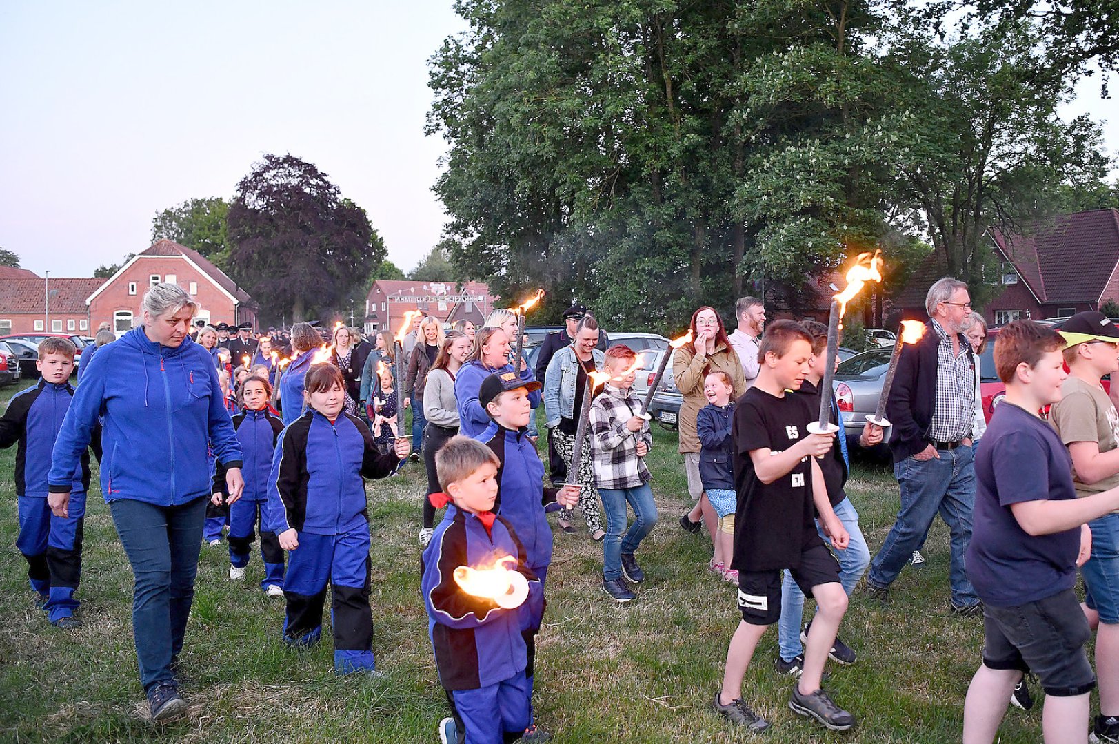 Feuerwehrfest Hatshausen hat begonnen - Bild 1