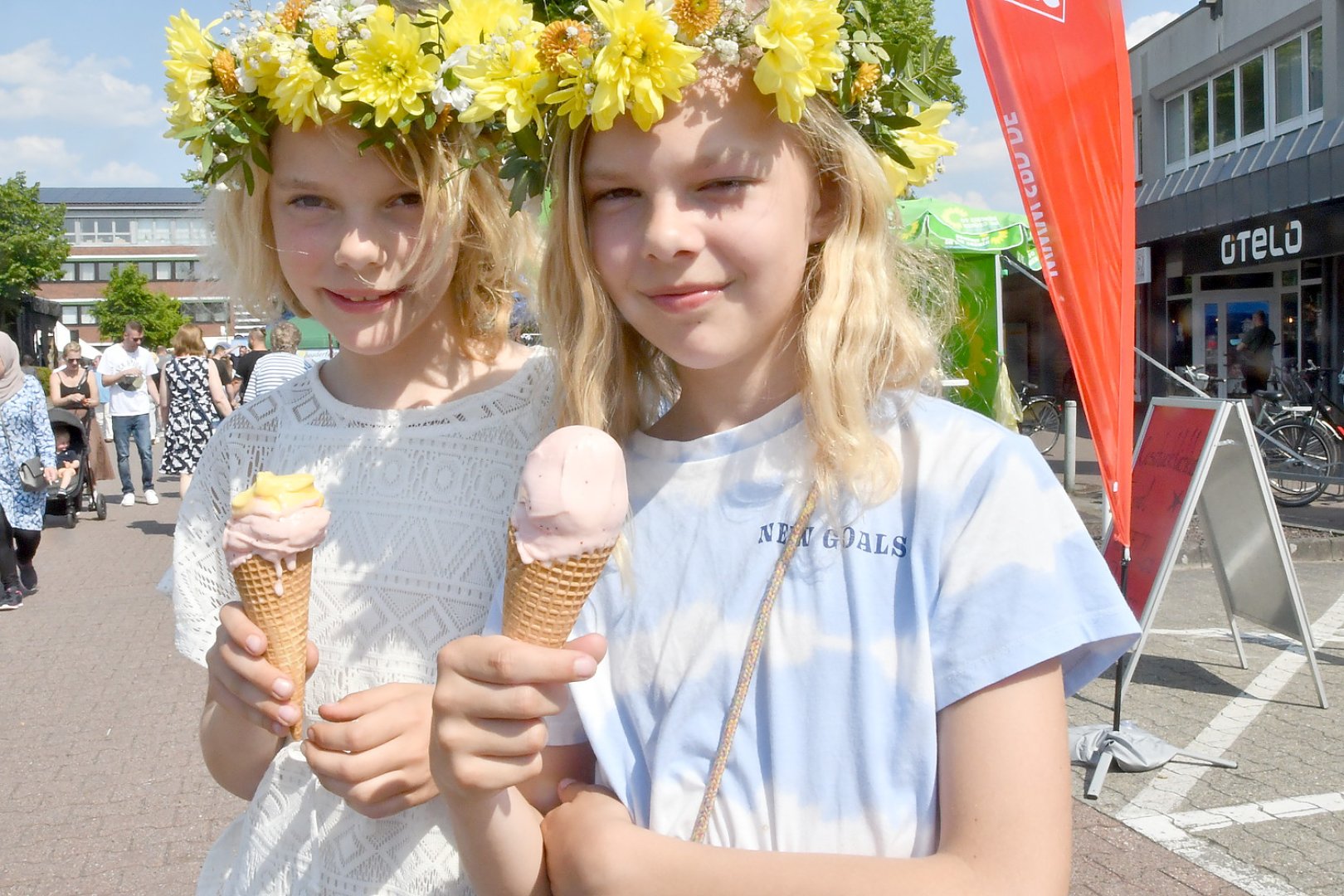 Sommerwetter bei Fehntjer Rathausfest - Bild 3