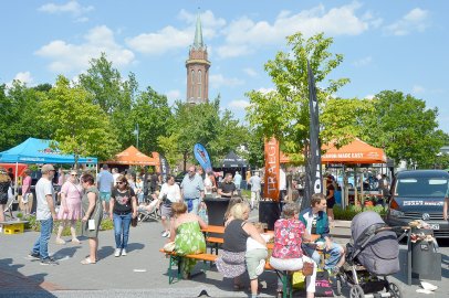 Sommerwetter bei Fehntjer Rathausfest - Bild 20