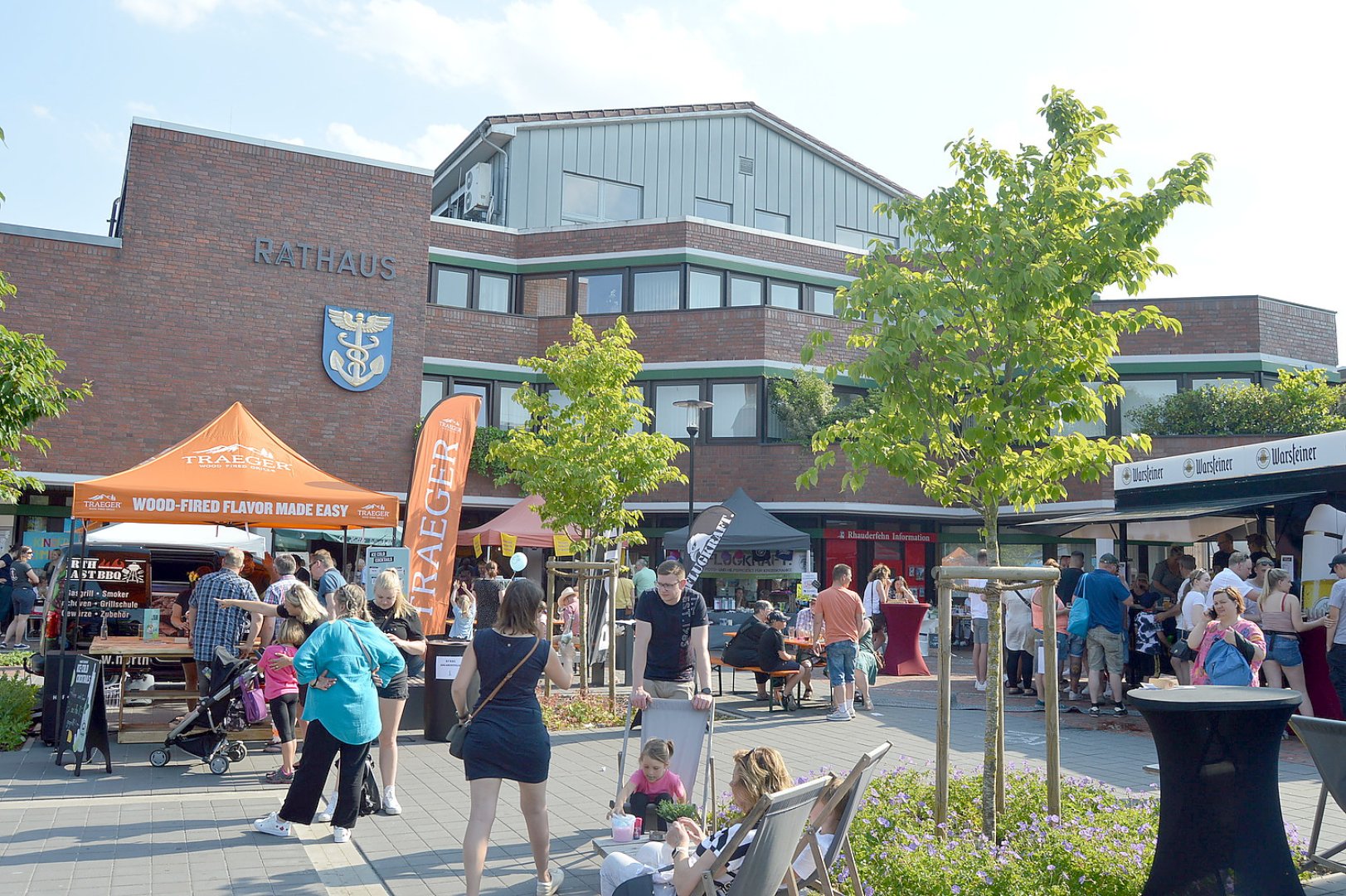 Sommerwetter bei Fehntjer Rathausfest - Bild 22