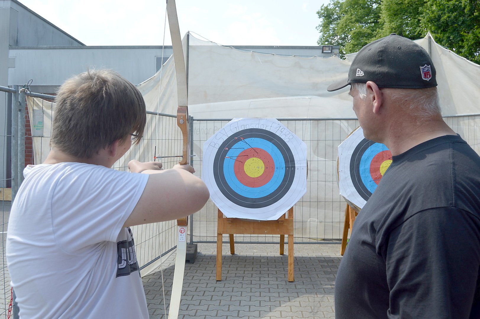 Sommerwetter bei Fehntjer Rathausfest - Bild 28