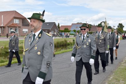 Der Schützenfest-Sonntag in Ostrhauderfehn - Bild 9