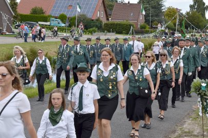 Der Schützenfest-Sonntag in Ostrhauderfehn - Bild 25