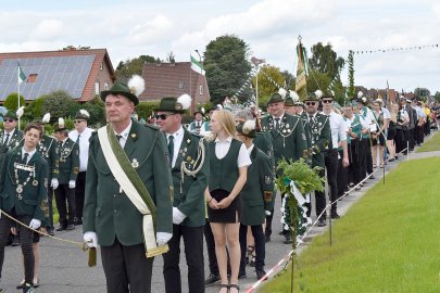 Der Schützenfest-Sonntag in Ostrhauderfehn - Bild 38