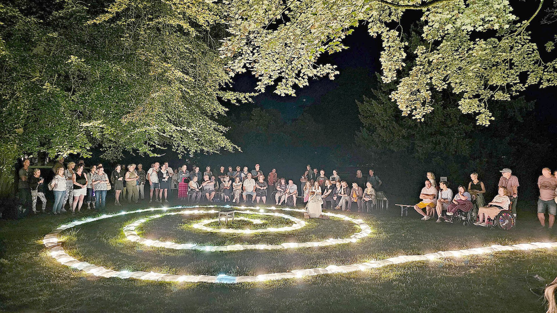 Lüch un Spööl im Leeraner Evenburg-Park - Bild 2