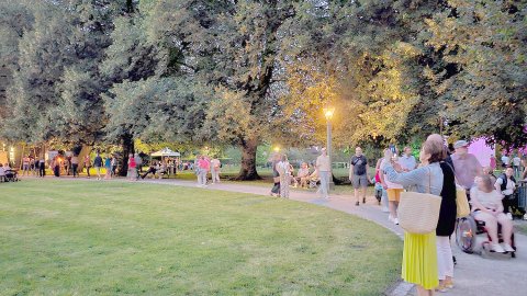 Lüch un Spööl im Leeraner Evenburg-Park - Bild 12