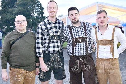 Zünftiges Oktoberfest in Holtland - Bild 3