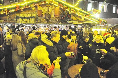 Der Weihnachtsmarkt in Leer am ersten Adventswochenende - Bild 10