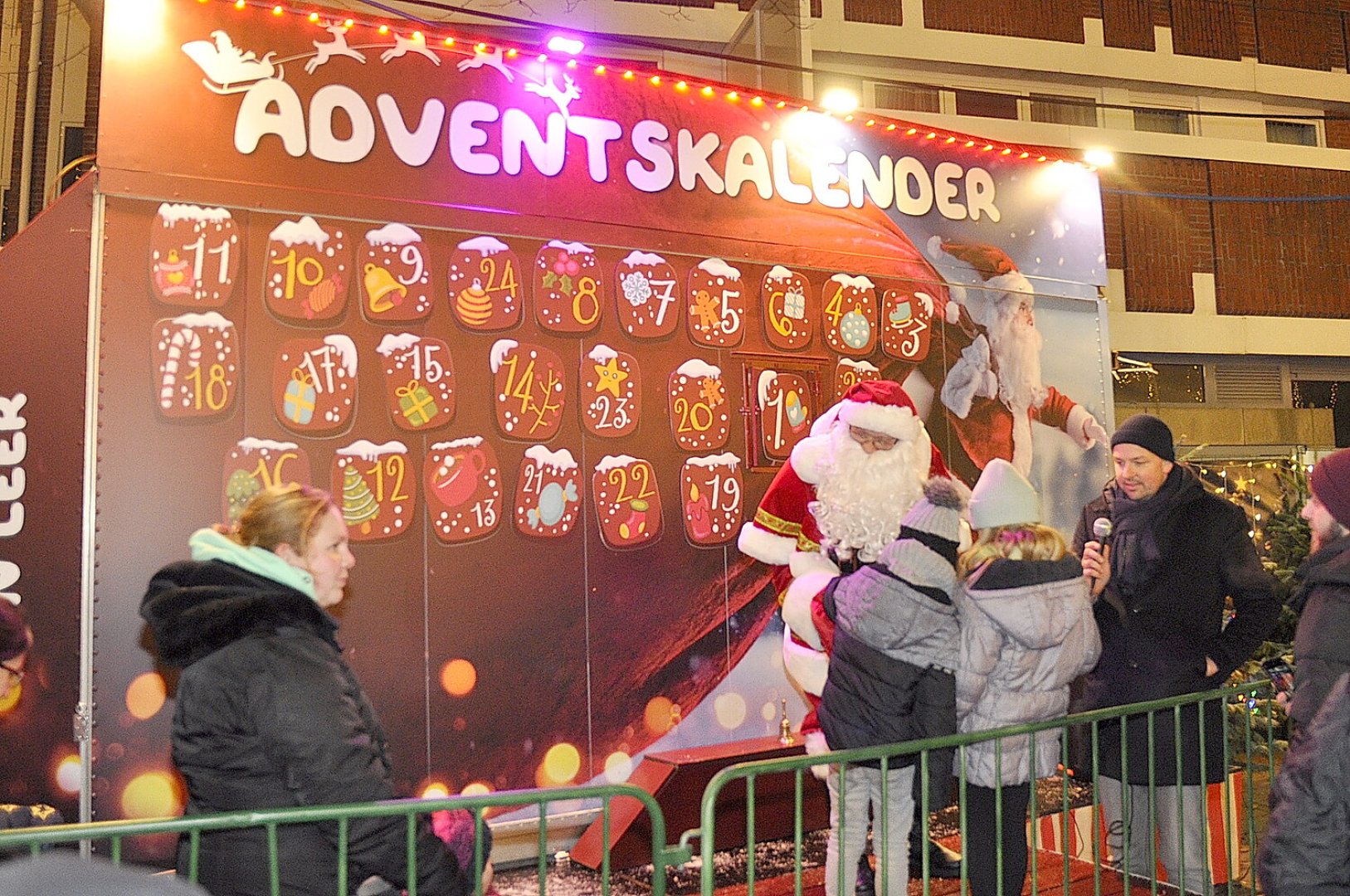 Der Weihnachtsmarkt in Leer am ersten Adventswochenende - Bild 12