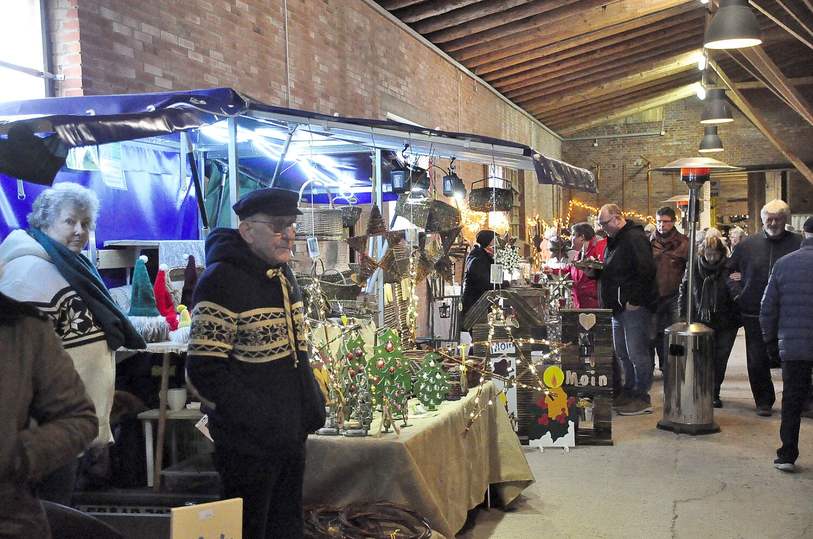 Weihnachtszauber in der alten Ziegelei Midlum - Bild 1