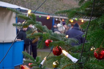 Lüttje Wiehnachtsmarkt in Hollen - Bild 2