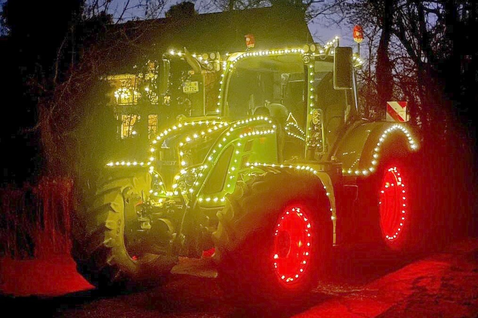 Abgesagte Lichterfahrt in der Krummhörn – das sind die Trecker - Bild 6