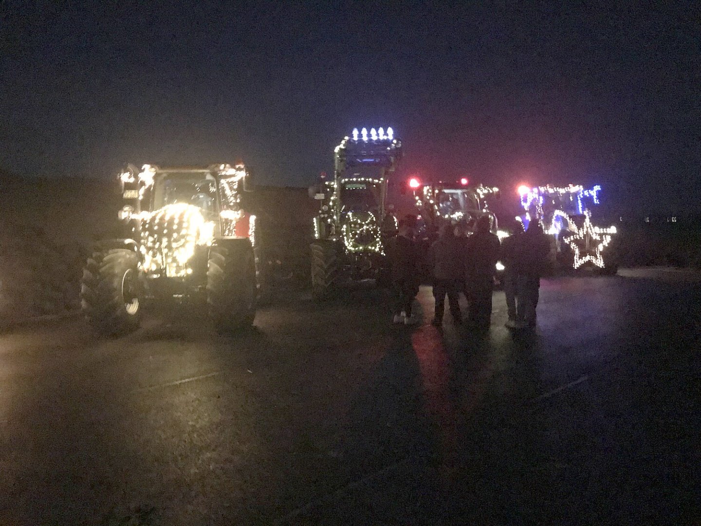 Abgesagte Lichterfahrt in der Krummhörn – das sind die Trecker - Bild 11