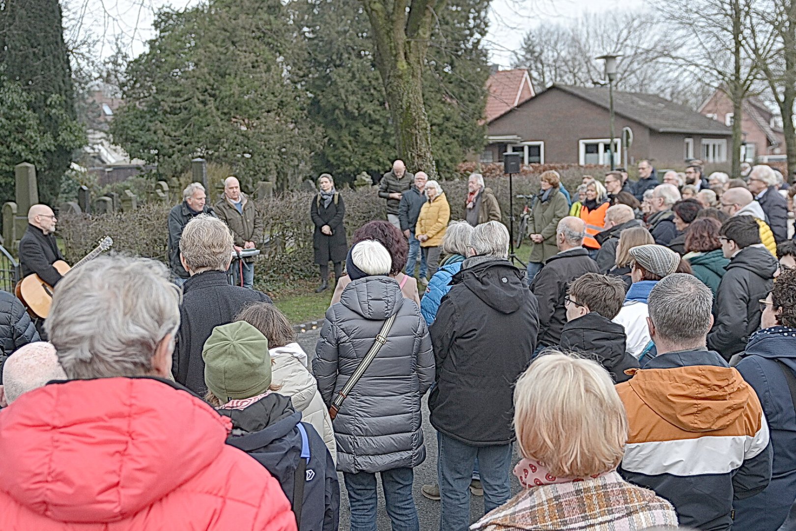 Mahnwache am jüdischen Friedhof - Bild 7