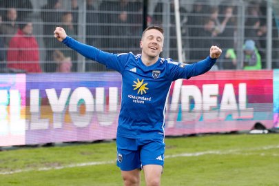 Kickers Emden gewinnt 4:0 gegen Rotenburger SV - Bild 20