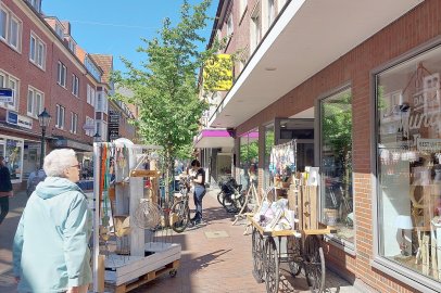 Erster Bücherflohmarkt in Emden - Bild 12