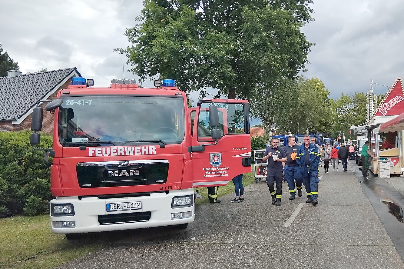 Festmeile zum Feuerwehr-Geburtstag in Flachsmeer - Bild 8