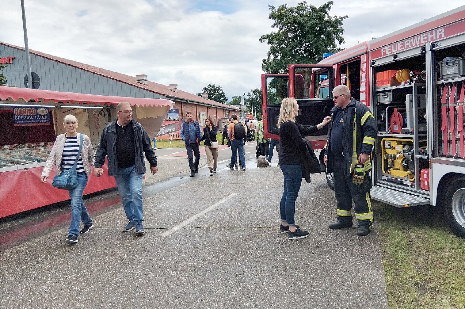 Festmeile zum Feuerwehr-Geburtstag in Flachsmeer - Bild 9