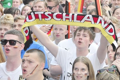 Achtelfinale auf dem Denkmalplatz in Leer - Bild 3