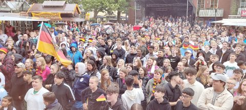 Public Viewing in Leer - Bild 5