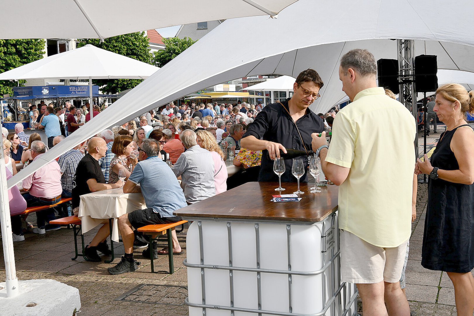 Aurich feierte das Wein- und Gourmetfest  - Bild 20