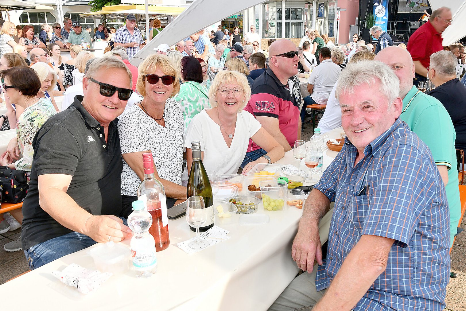 Aurich feierte das Wein- und Gourmetfest  - Bild 27