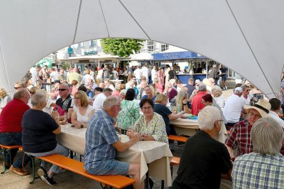 Aurich feierte das Wein- und Gourmetfest  - Bild 30