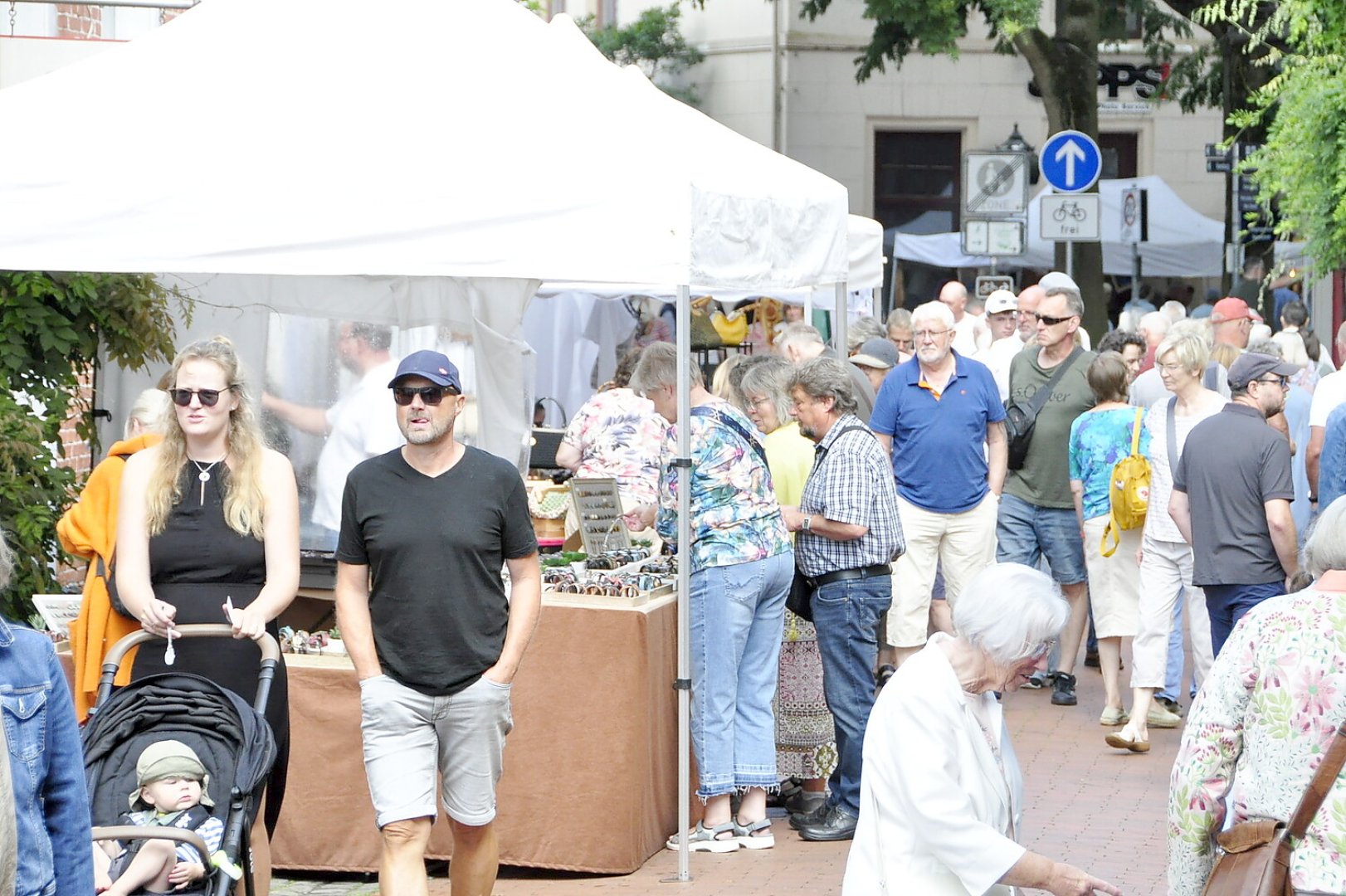 Kunsthandwerkermarkt in der Altstadt  - Bild 2