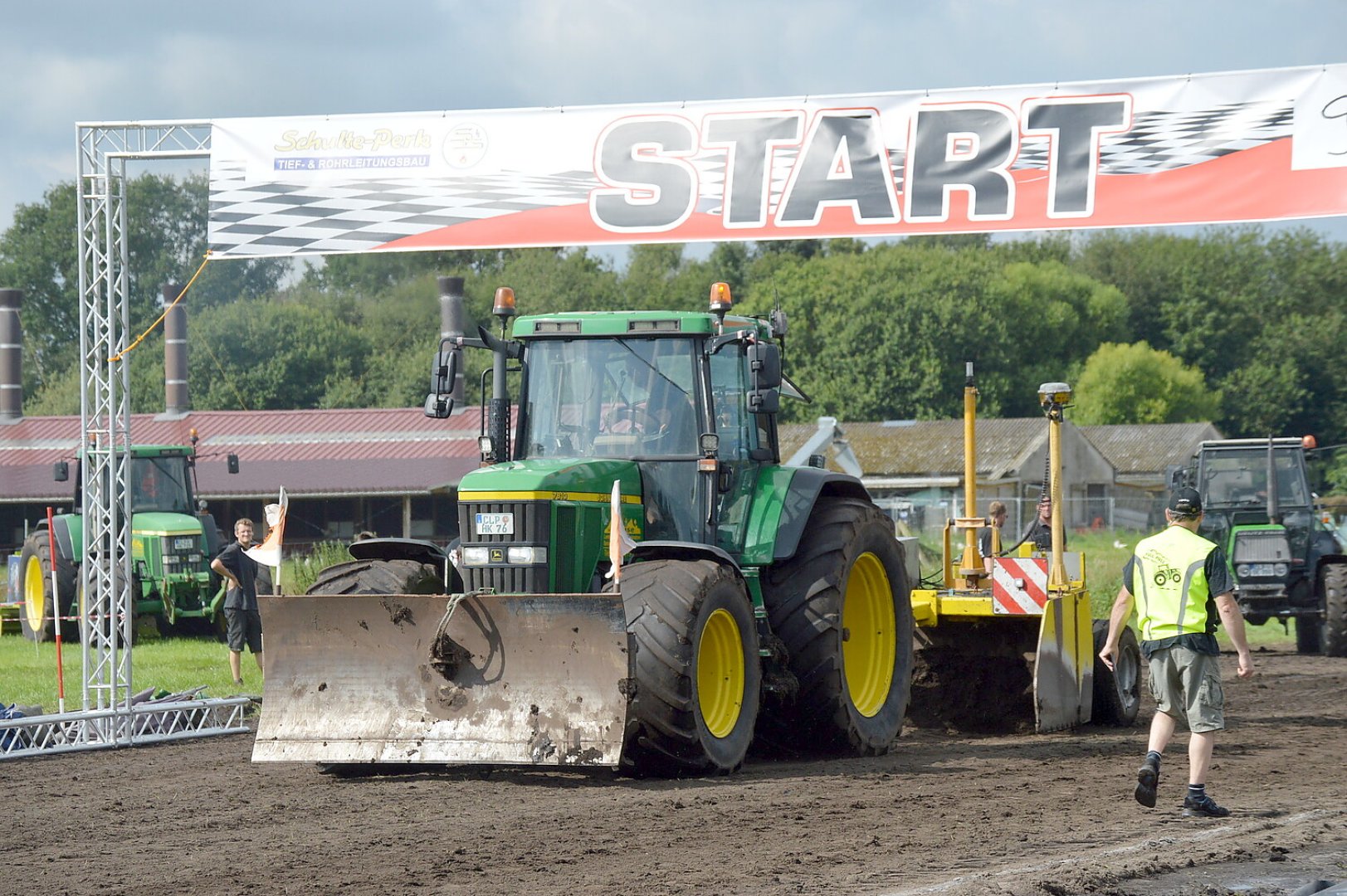 Erster Trecker-Treck in Wittensand - Bild 1