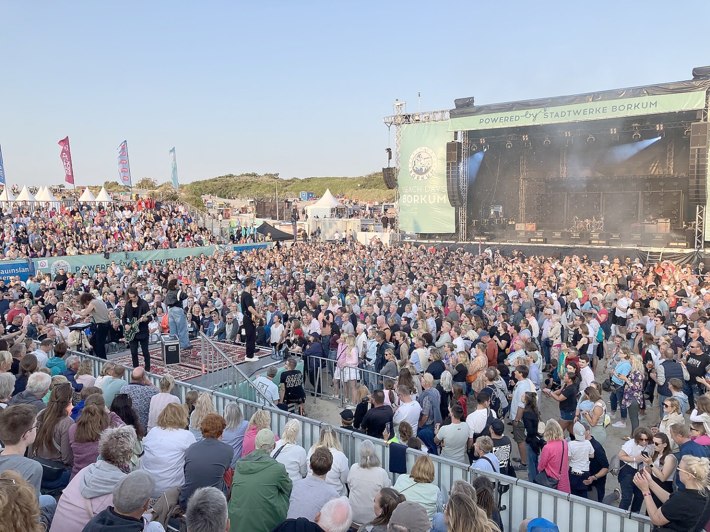 Silbermond bei den Beach Days Borkum 2024 - Bild 15