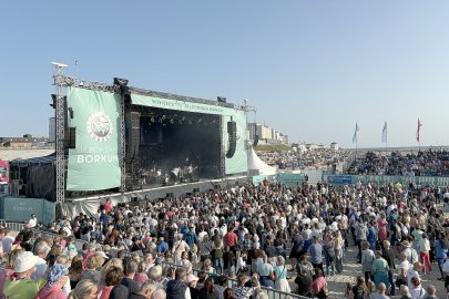 Silbermond auf den Borkumer Beach Days 2024 - Bild 5