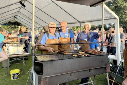 Zum Mitternachtsschwimmen ins Van-Ameren-Bad kommen sie alle - Bild 6