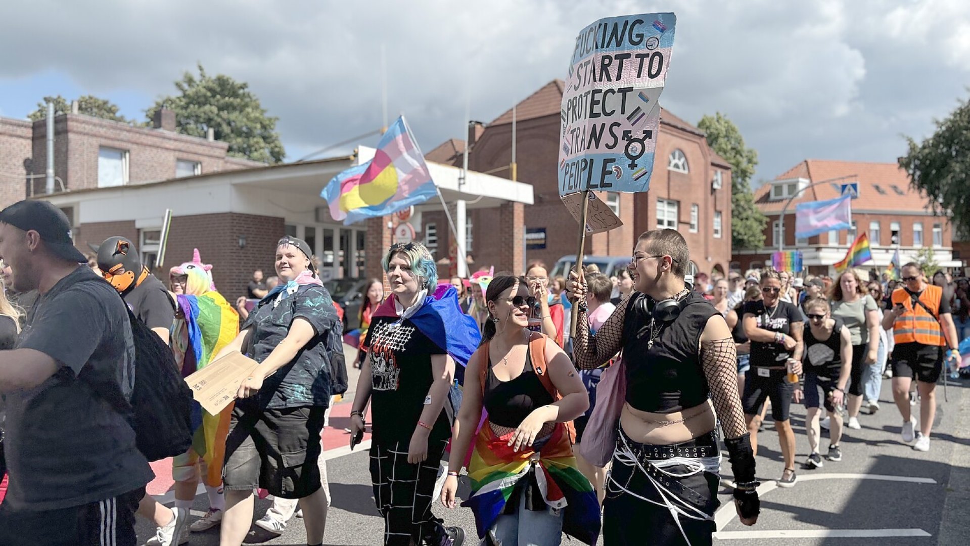 Der CSD in Leer 2024 - Bild 16