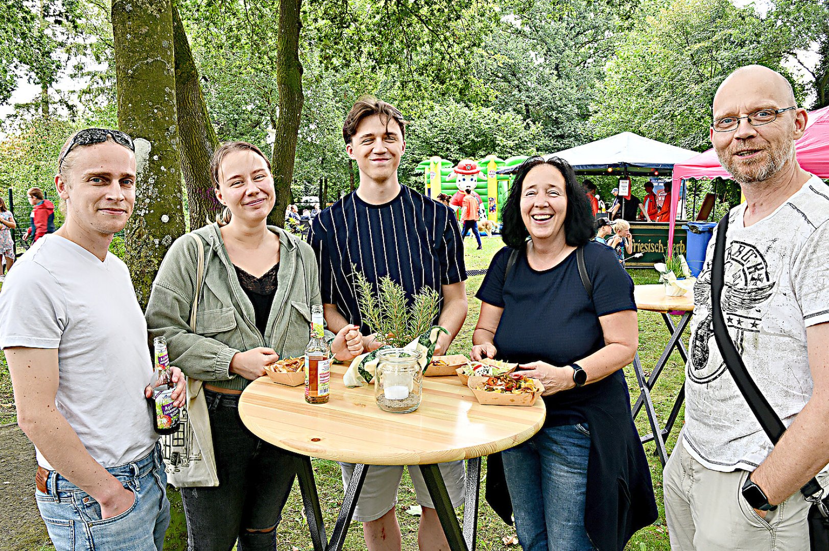 Erster Streetfood-Markt in Hesel gut besucht - Bild 1