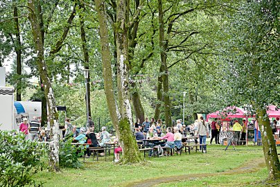 Erster Streetfood-Markt in Hesel gut besucht - Bild 6