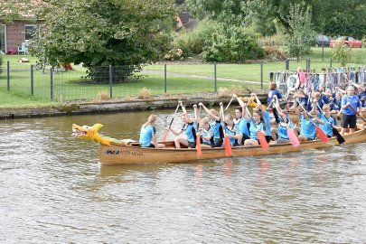 Fesselnde Wettkämpfe beim Drachenbootrennen in Weener - Bild 3