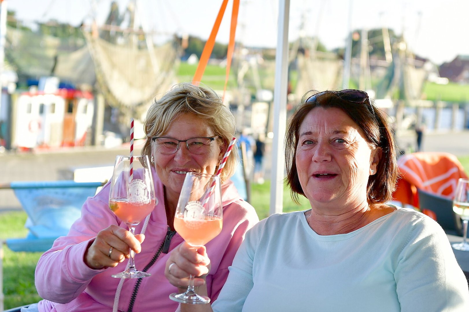 Weinfest in Greetsiel kommt gut an - Bild 10