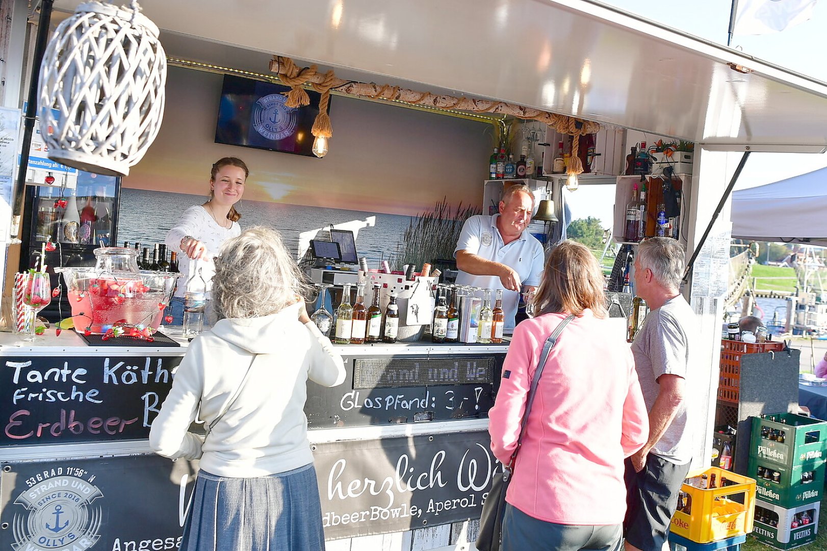 Weinfest in Greetsiel kommt gut an - Bild 11