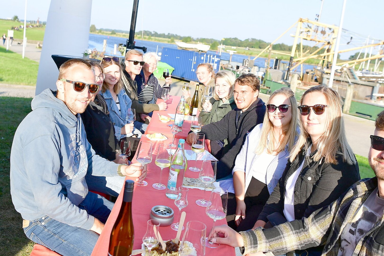 Weinfest in Greetsiel kommt gut an - Bild 17