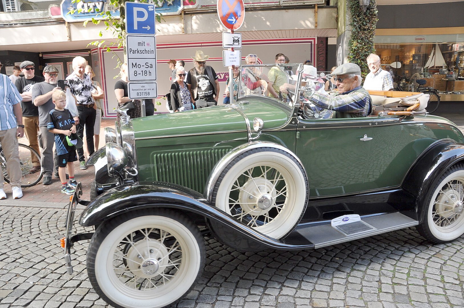 US-Car-Treffen "American Wheels" in Leer - Bild 18