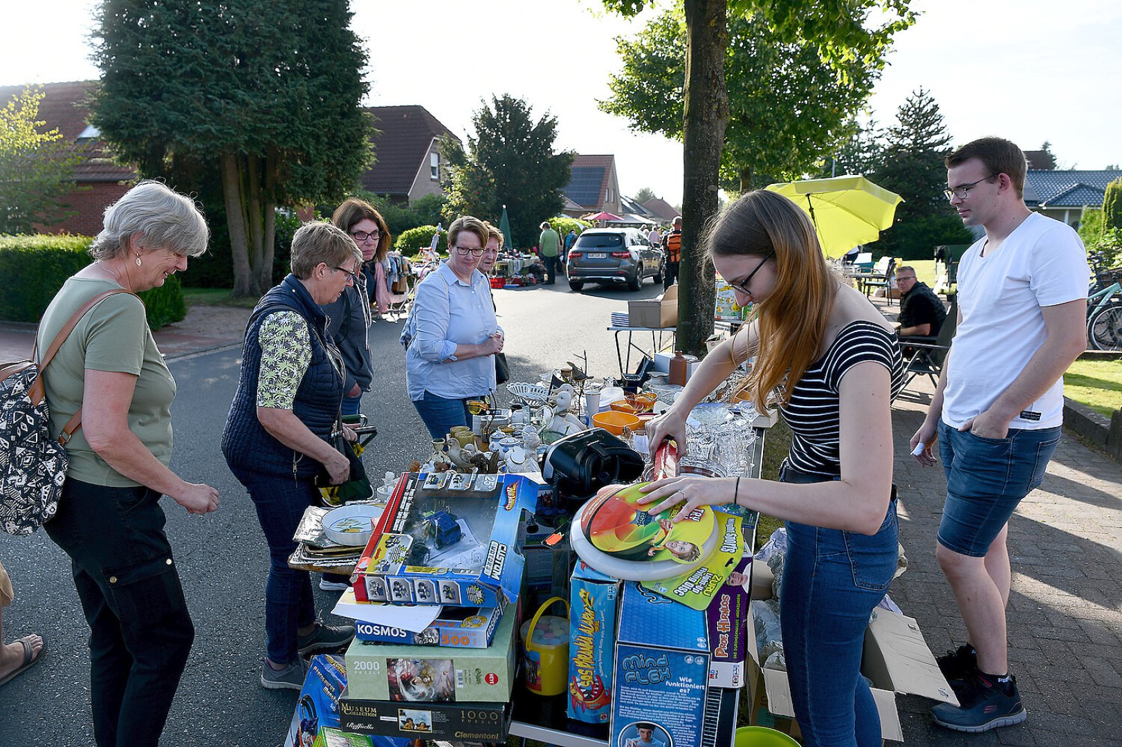 Jannburger Weg in Wiesmoor wurde zur Flohmarktmeile - Bild 4