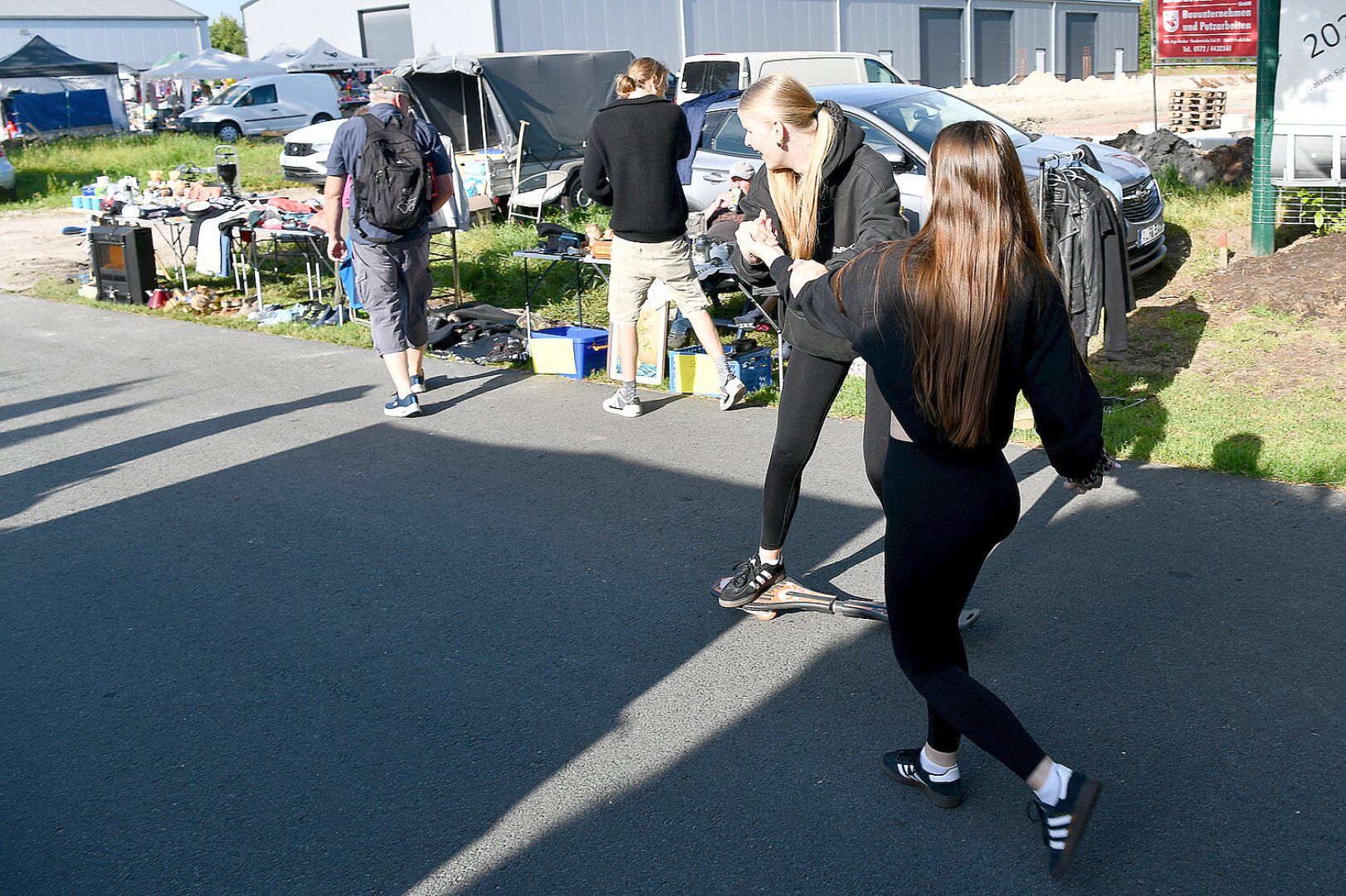 Jannburger Weg in Wiesmoor wurde zur Flohmarktmeile - Bild 14